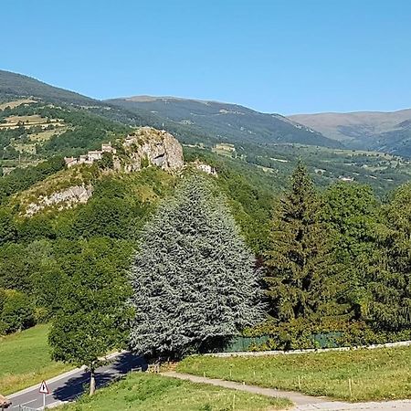 El Mussol De La Vila Camprodon, Balconets Amb Vistes A La Placa المظهر الخارجي الصورة